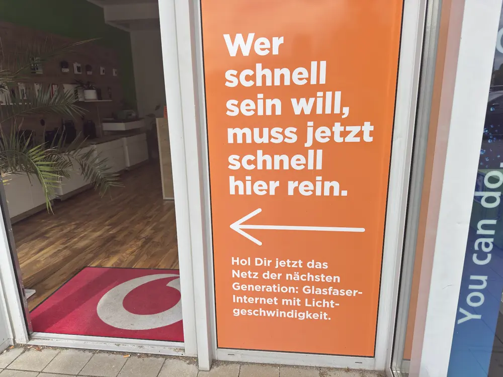 Blick in den Verkaufsraum von Smarti-Phone